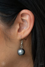 Load image into Gallery viewer, All The Trimmings - Black - Paparazzi Accessories