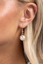 Load image into Gallery viewer, White Collar Welcome - Gold