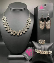 Load image into Gallery viewer, Fiercely 5th Avenue - November 2021 - Complete Trend Blend