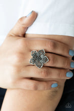 Load image into Gallery viewer, Full Bloom Fancy - Silver Ring

