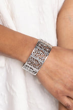 Load image into Gallery viewer, Garden Walls - Pink Bracelet
