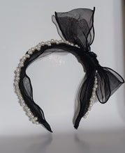 Load image into Gallery viewer, Black Ribbon Pearl - Black Headband
