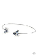 Load image into Gallery viewer, Going For Glitter - Blue Bracelet
