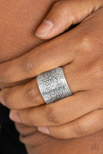 Load image into Gallery viewer, Wild Meadows - Silver Ring
